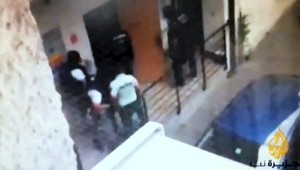 Slovenská polícia podľa arabského videa mučila teroristu z Guantánama