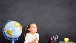 Tesco podporuje rodiny: Dvesto kolegýň a kolegov vyprevadí prváčikov do školy