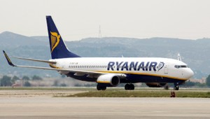 Lietadlo, ktoré smerovalo do Zadaru muselo núdzovo pristáť. Desiatky pasažierov skončili v nemocnici