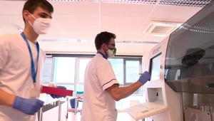 Podľa odborníkov je podiel výskytu omikronu vyšší, ako uvádza ministerstvo zdravotníctva