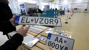 Mužovi odmietli vydať duplikát EČV. Chyba v systéme spôsobuje problémy