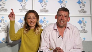 Lenka s manželom vyhrali v Anglicku cez sto miliónov eur: Rok od šialenej výhry opäť prekvapili