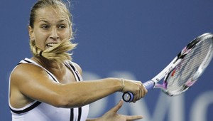 Cibulková cez U. Radwanskú do 2. kola dvojhry v Tokiu