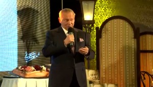 Má 85 rokov, ale líši sa od bežného dôchodcu. A nielen tým, že bol v minulosti prezidentom SR