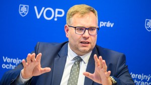 Ombudsman žiada zmenu: Pacient nemá behať po ambulanciách so zoznamom v ruke