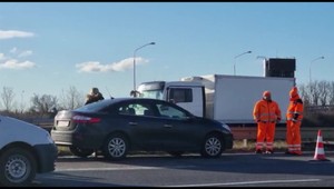 Hromadná havária na D1. V ranných hodinách sa zrazili štyri autá