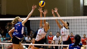 Volejbalistky Slávie UK s 12 titulom