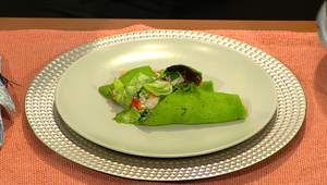 Špenátové palacinky s kuracím mäsom a zeleninou