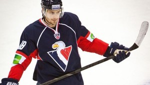 Sersenov gól musíte vidieť. Brankára prekonal od polovice ihriska!