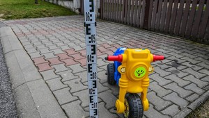 V Rudníku došlo k hrozivej nehode: Chlapca na odrážadle zrazilo auto