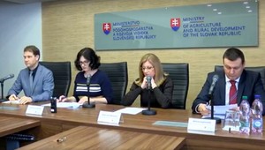 NAŽIVO: Ministerky Matečná a Lubyová o bezpečnosti potravín v školách