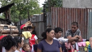 Materiálna pomoc im nestačí: Rodina, ktorá prišla pri požiari o dom, chce radšej peniaze