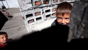 Deti (13,14) okradli starostu, pritom sú rodina