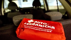 Ako to nespackať: Autolekárnička s ošúchaným dátumom