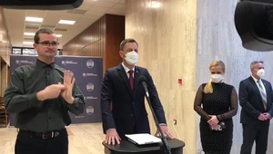 Heger o povinnom očkovaní: Budeme o ňom uvažovať, ak sa objaví variant, ktorý by mohol dostávať ľudí do nemocníc