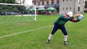 Poľský brankár ukončil hráčsku kariéru. Ako 77-ročný!