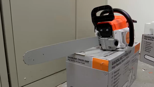 Miliónový kontraband: Falzifikáty motorových píl objavené colníkmi na Slovensku