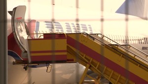 Pre problém na toalete muselo lietadlo neplánovane pristáť