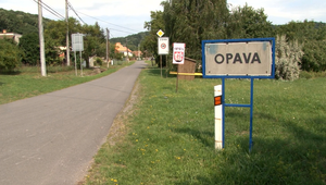 Záhadná streľba v malej obci. Nikto nič nepočul ani nevidel, hovoriť odmietol aj majiteľ auta