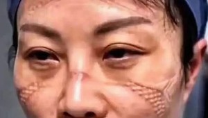 Šokujúce: Takto vyzerajú čínske sestry po tom, čo strávili celý deň s pacientmi s koronavírusom