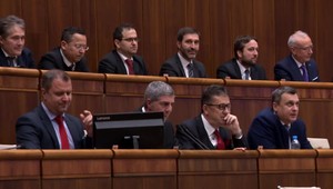 Začala sa voľba ústavných sudcov, hlasuje sa verejne