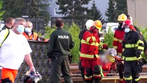 Tragédia na železničnej stanici v Banskej Bystrici. Vlak mužovi (30) amputoval nohu