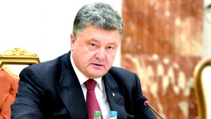 Porošenko žiada od EÚ ďalšie protiruské sankcie