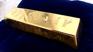 Upratovač našiel v koši zlaté tehly za viac ako 270 tisíc eur