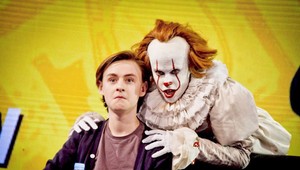 Vzácna fotografia z hororu TO: KAPITOLA 2: Ako vyrástla postava Billa Denbrougha?