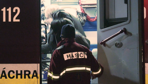 Rýchlik nedokázal zastaviť včas: Žena na koľajniciach prišla o život