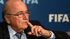Blatter nie je skorumpovaný a modlí sa