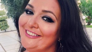 Ženy sú nadšené z Názlerovej dovolenkových outfitov: Aj s kilami navyše môžete byť sexi!