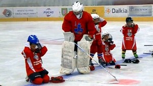 Hokejové nádeje z Aljašky trénujú v Brezne. Môžeme im len závidieť!