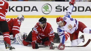 Rusko otočilo štvrťfinále, Kanada cestuje domov