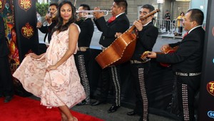 Hviezda filmu Avatar Zoe Saldana (36) tajila narodenie dvojičiek