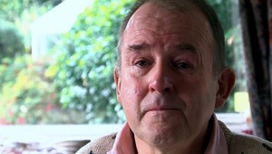 Muž sa zrútil, keď zistil, že si v aute uvaril psov