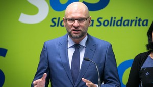 Kaliňák tiež spĺňa Ficove podmienky na odvolanie, myslí si Sulík