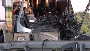 Po prevrátení autobusu šesť ľudí zomrelo a 34 utrpelo zranenia