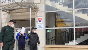 Muž zo Zemplína svoju ženu väznil v byte a kopal do celého tela. Pri poslednej bitke jej dokonca zlomil tvárové kosti