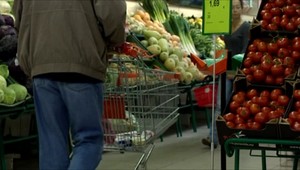 Otázka nedeľného predaja stále nemá odpoveď. Konzílium odborníkov má v nasledujúcich hodinách nájsť riešenie