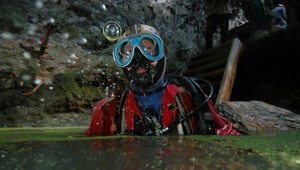 Najhlbšia zatopená jaskyňa má hĺbku 404 metrov, nachádza sa u našich susedov