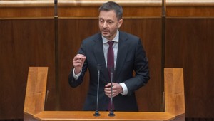 Víkendový výrok Eduarda Hegera má ďalšiu dohru: Politici mu odkazujú ostré slová, ale aj obvinenia