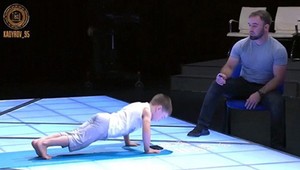 Šesťročný chlapec z Čečenska spravil 4183 kľukov za 2 hodiny