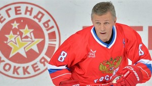 Bohatier Larionov kladie olympijské hry nad Svetový pohár