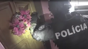 Vidina zisku v zahraničí môže skončiť tragicky. Obete často končia bez dokladov, peňazí a možnosti komunikácie s okolím