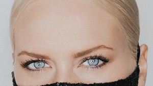 Od svadobných šiat k štýlovým rúškam: Výtvory tejto dizajnérky očarili aj celebrity