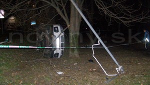 Macher (25) z luxusného BMW? Prasa za volantom!