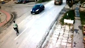 Muž zrazil tehotnú ženu na bicykli, nedala mu prednosť