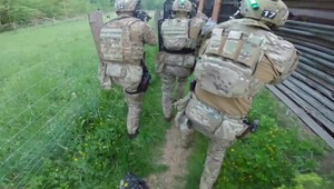 Razia na výrobcov anabolík. V 3 štátoch zadržali 19 ľudí a zaistili majetok za 4 milióny eur