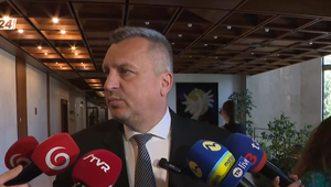 Brífing: Predseda SNS Andrej Danko o odvolaní Tomáša Tarabu